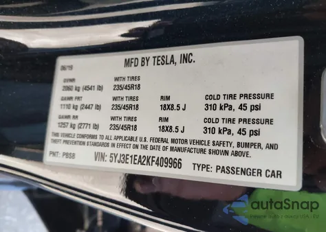 2019 Tesla Model 3 Long Range/Mid Range/Standard Range/Standard Range Plus z USA, uszkodzony, nr VIN 5YJ3E1EA2KF409966
